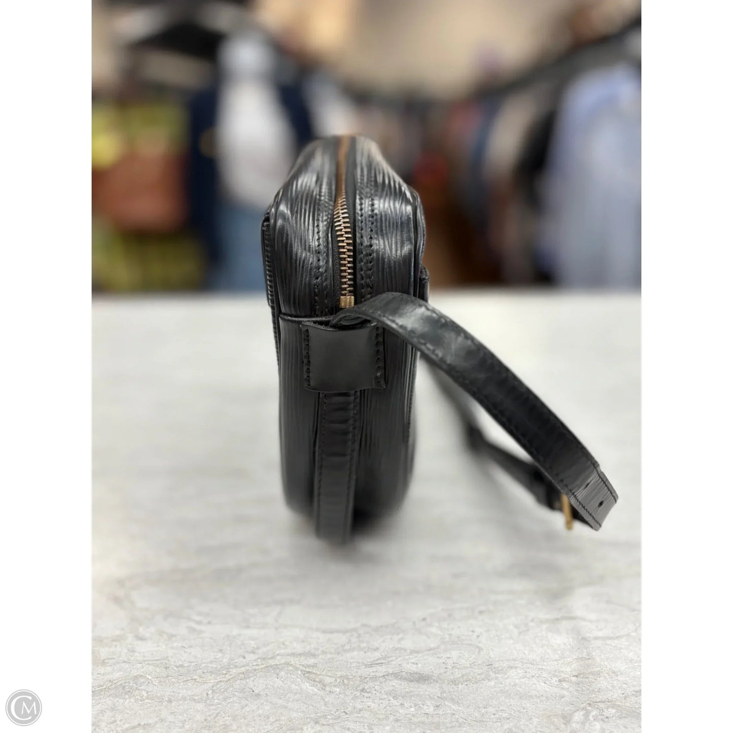 Crossbody Luxury Designer By Louis Vuitton, Size: Small