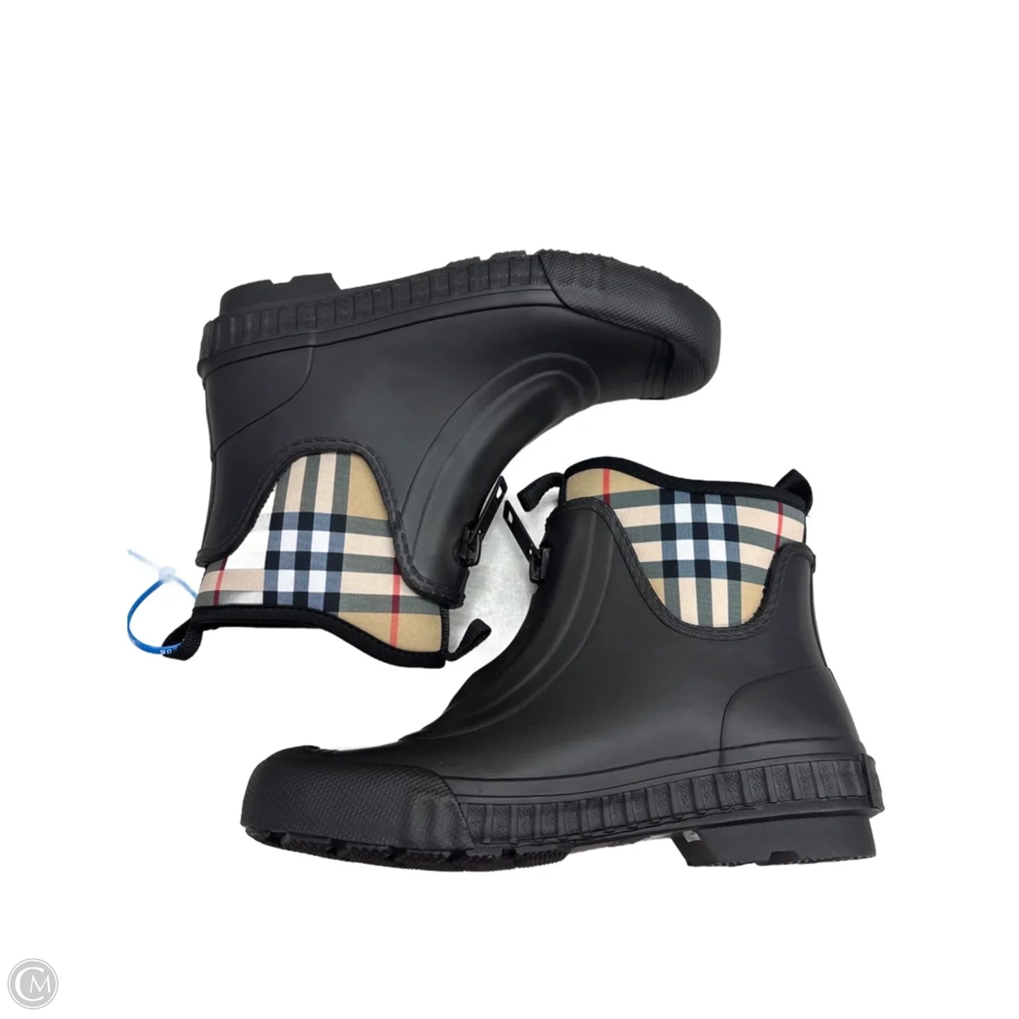 Boots Luxury Designer By Burberry In Plaid Pattern, Size: 6