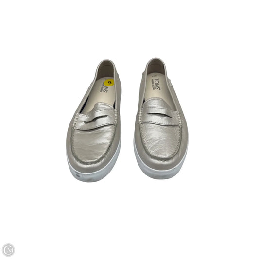 Shoes Flats By Cole-haan In Silver, Size: 9