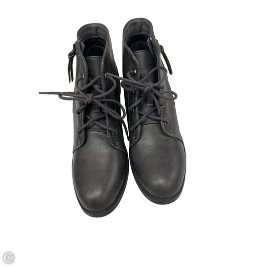 Boots Ankle Heels By Easy Street In Grey, Size: 9.5