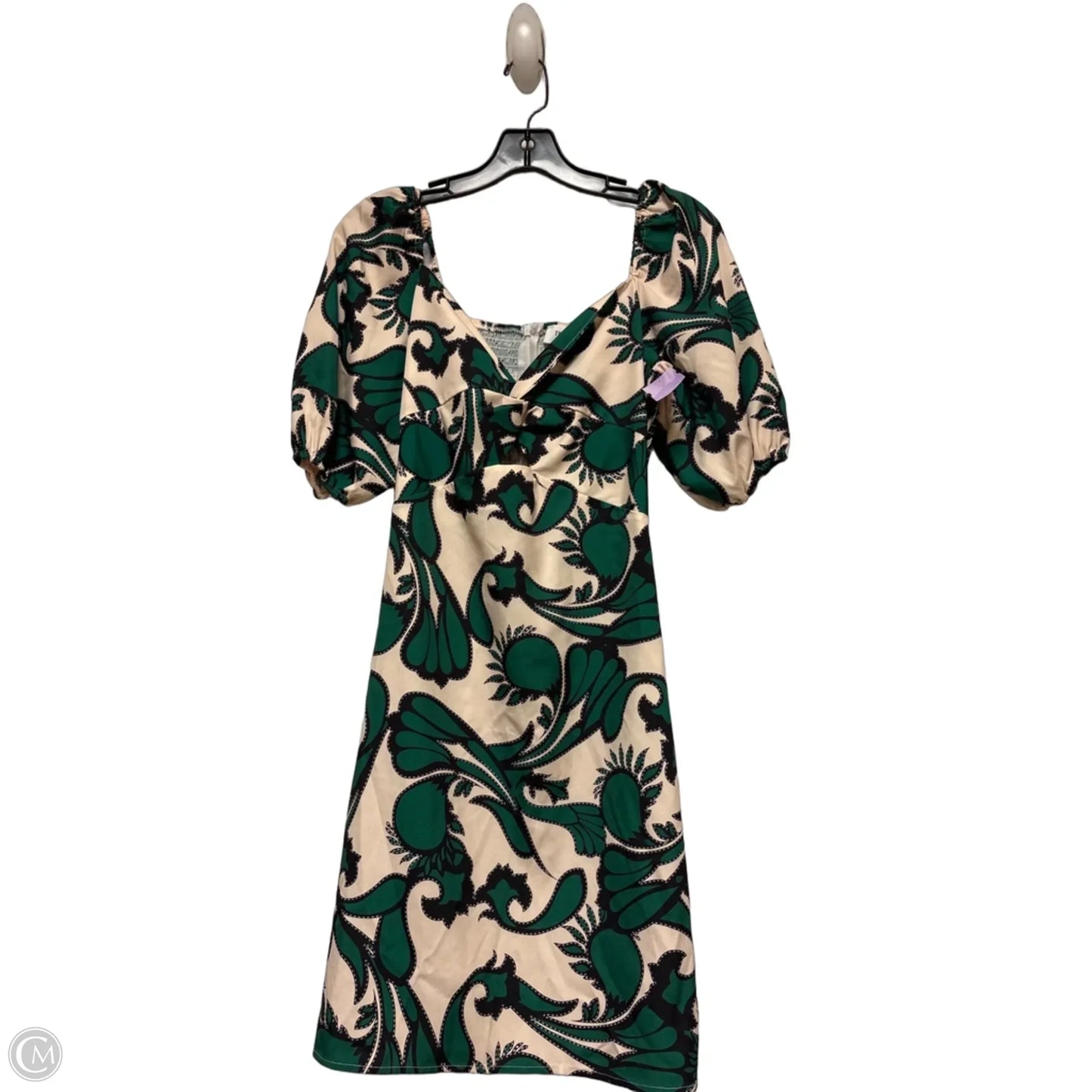 Dress Casual Short By Clothes Mentor In Cream & Green, Size: S