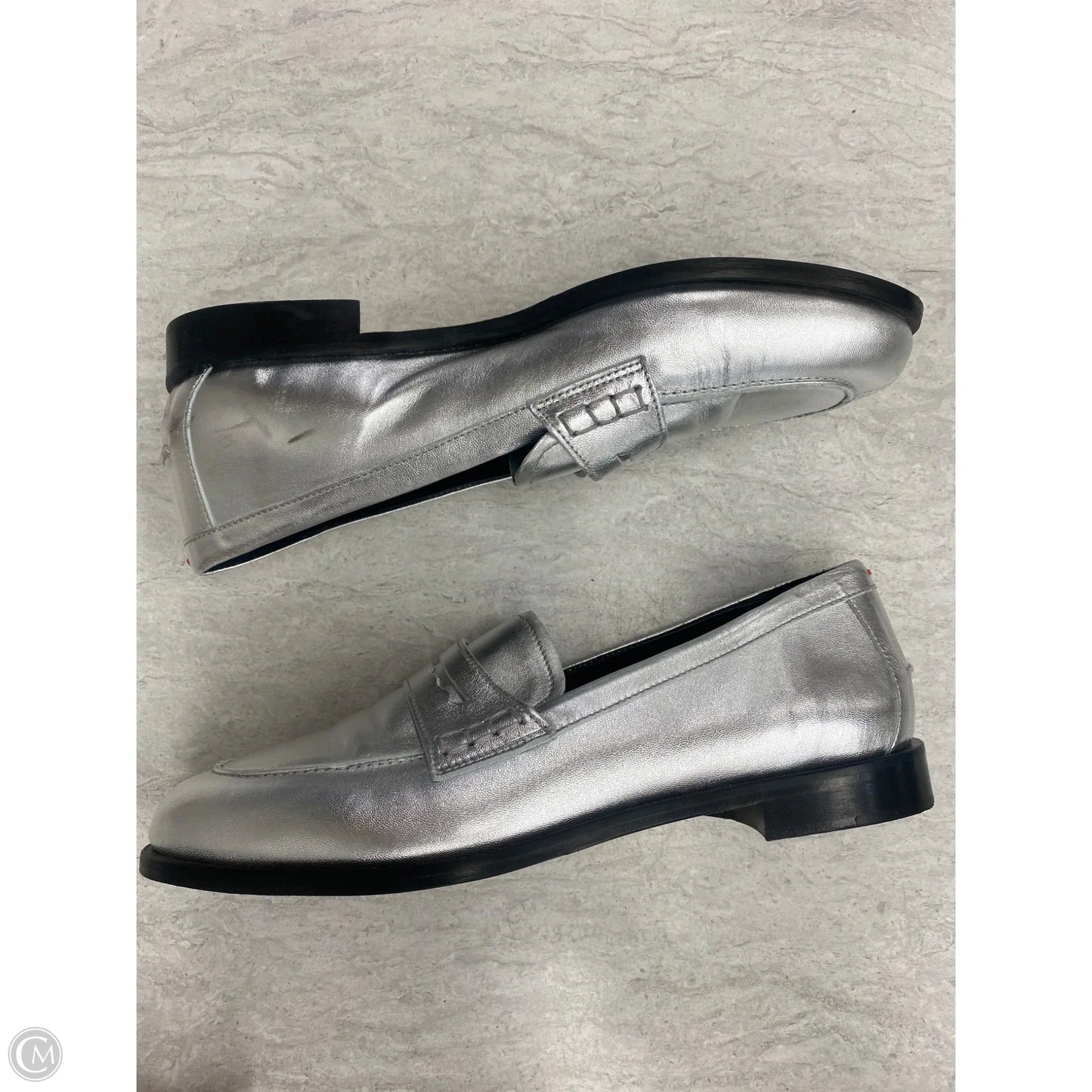 Shoes Flats By Clothes Mentor In Silver, Size: 10