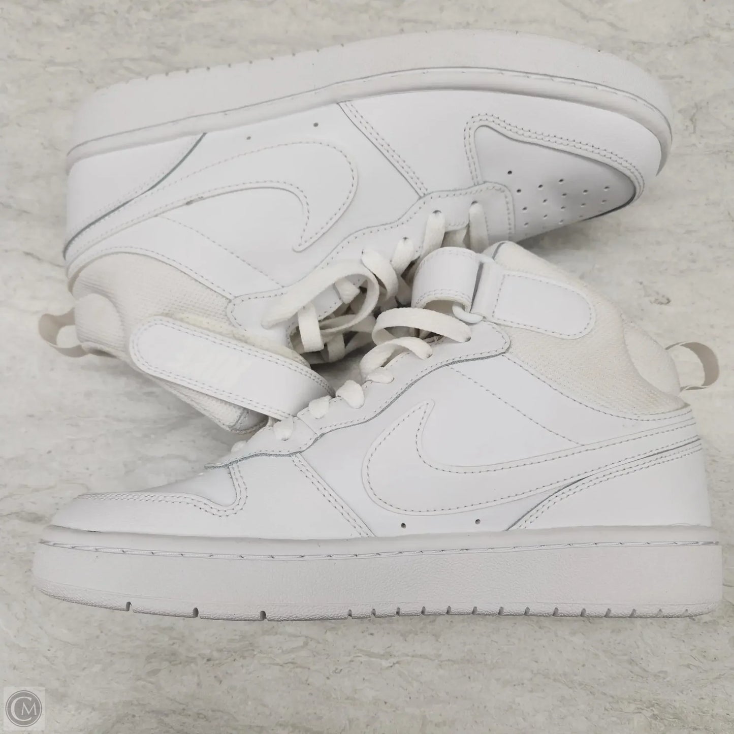 Shoes Sneakers By Nike In White, Size: 8