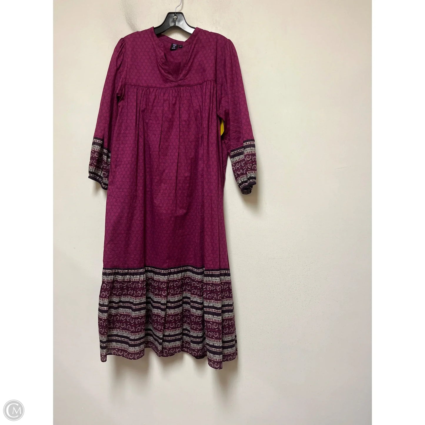 Dress Casual Midi By Uniqlo In Purple, Size: M