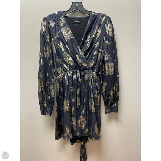 Dress Casual Short By Express In Black & Gold, Size: S
