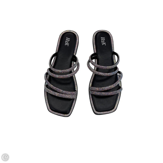 Sandals Flats By Clothes Mentor In Black & Pink, Size: 10