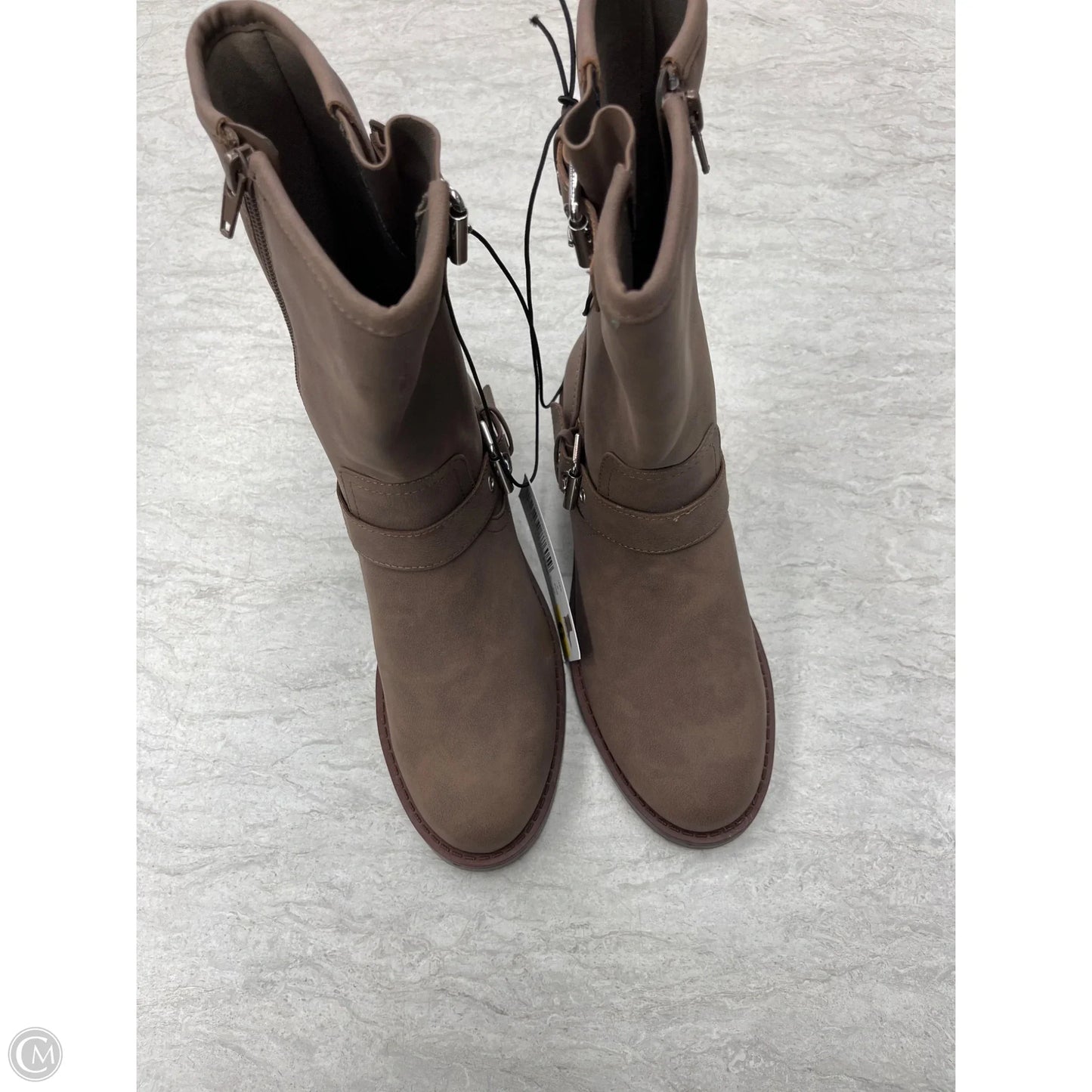 Boots Ankle Flats By Dolce Vita In Taupe, Size: 6