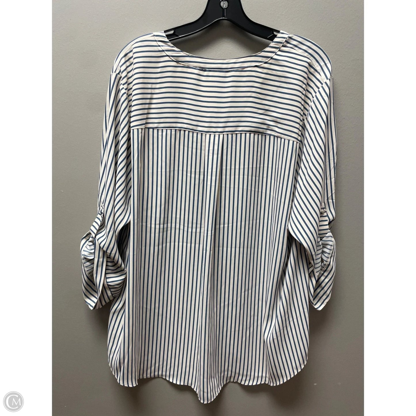 Top Short Sleeve By Torrid In Striped Pattern, Size: 3x