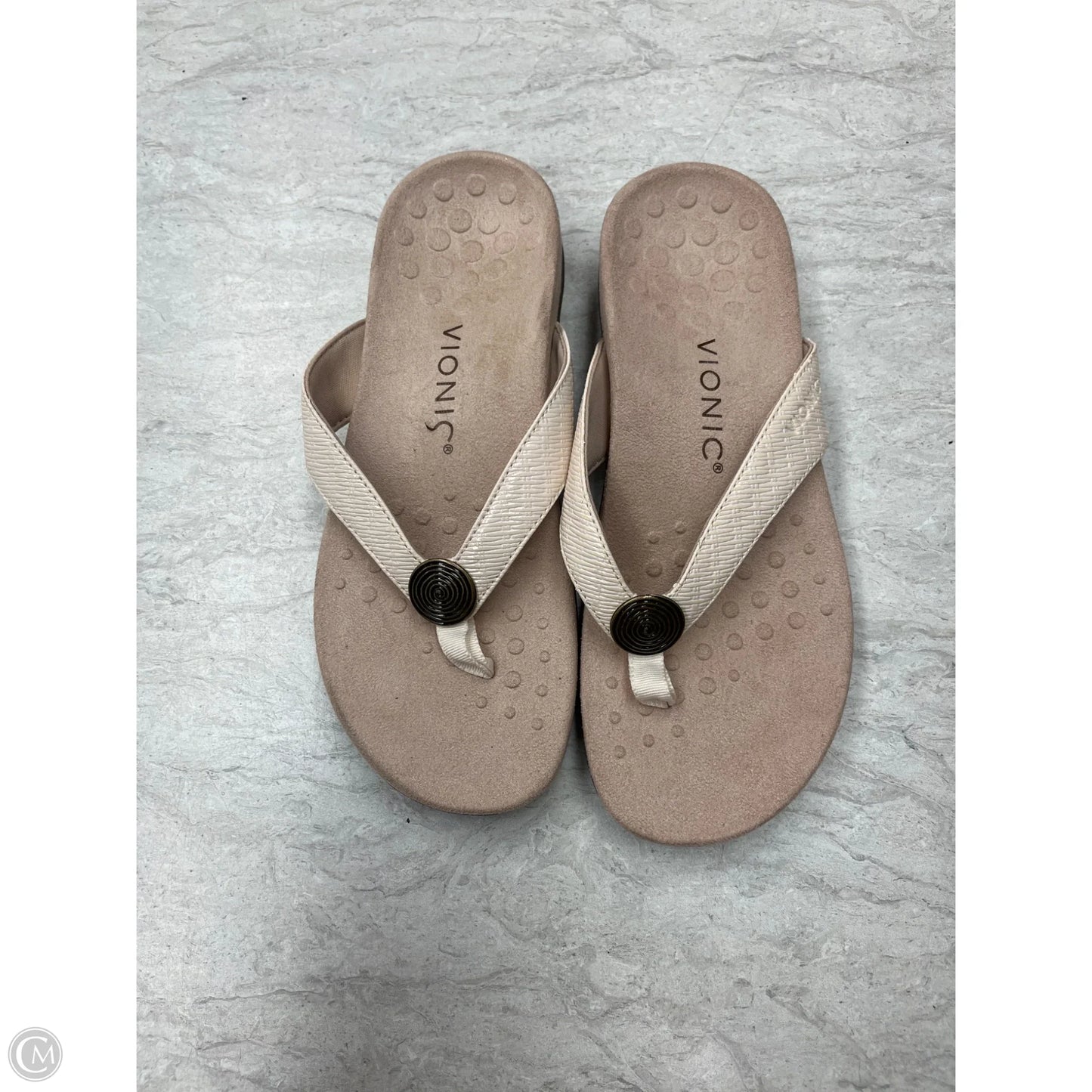 Sandals Flats By Vionic In Cream, Size: 6.5