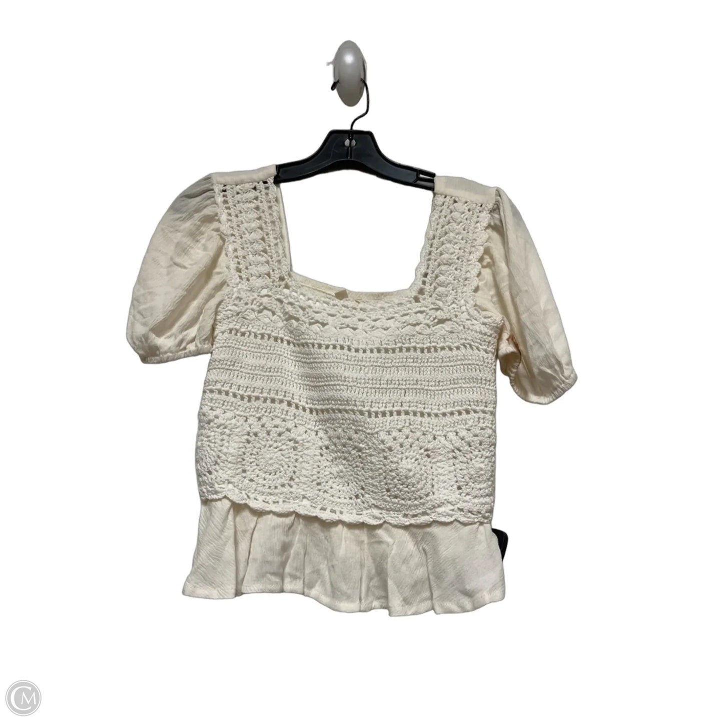 Top Short Sleeve By Hem & Thread In Cream, Size: S