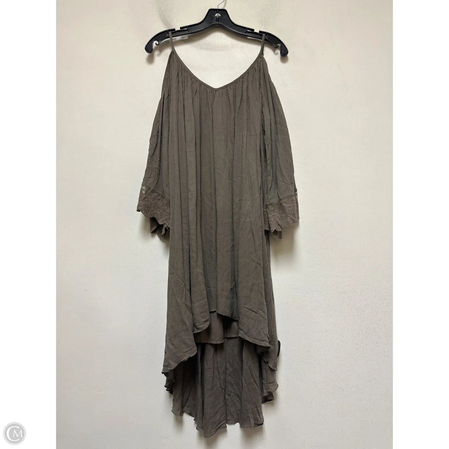 Dress Casual Short By Clothes Mentor In Grey, Size: M