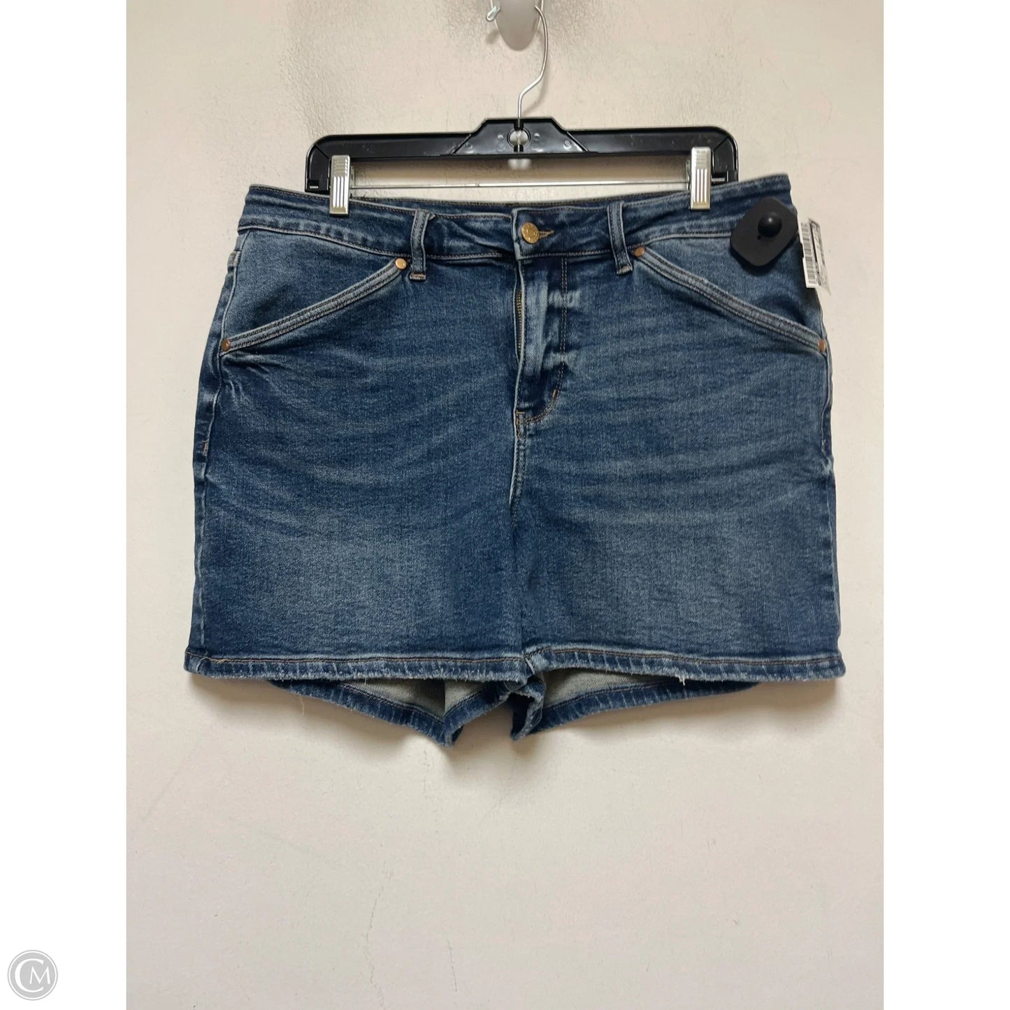 Shorts By Judy Blue In Blue Denim, Size: 16