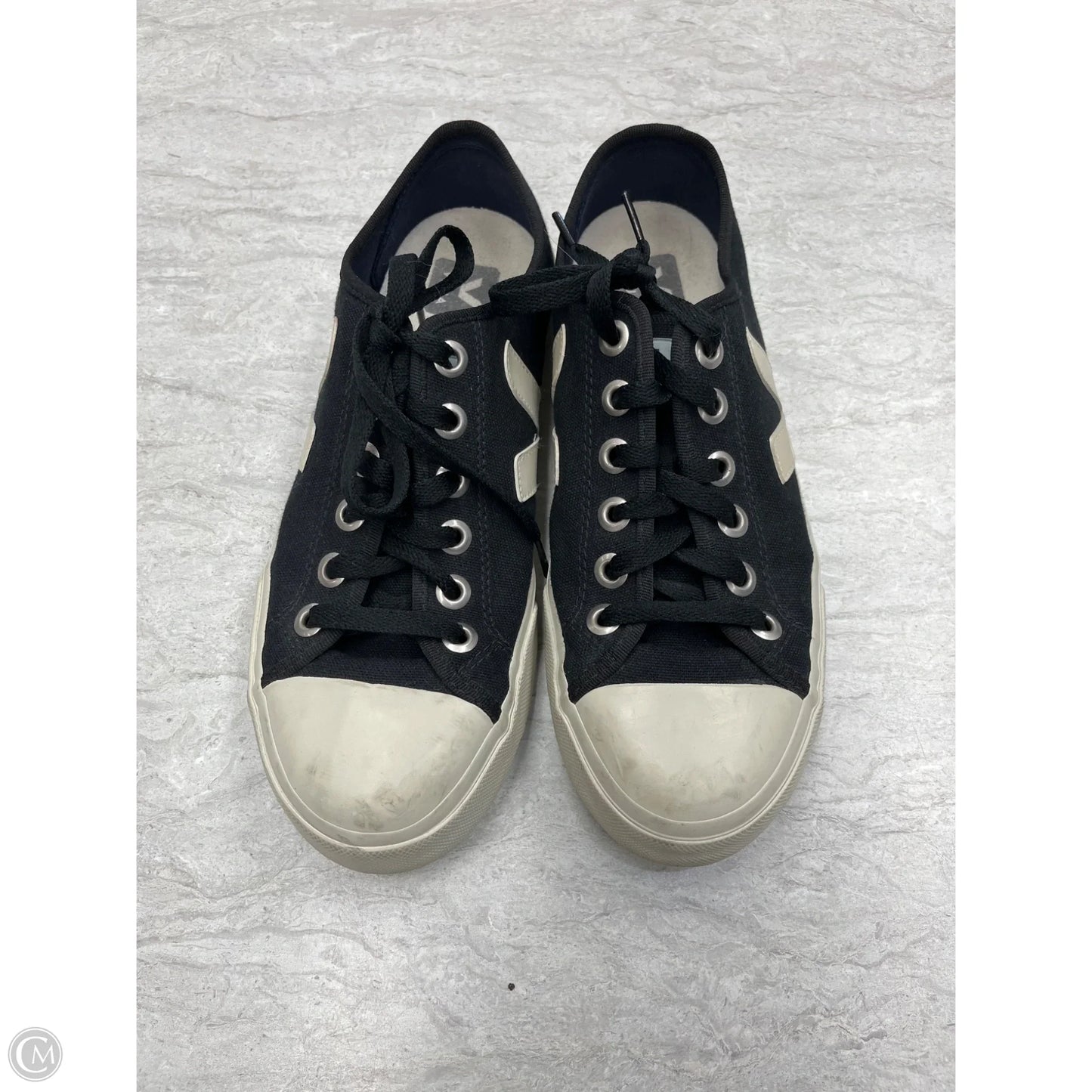 Shoes Sneakers By Veja In Black & Cream, Size: 9