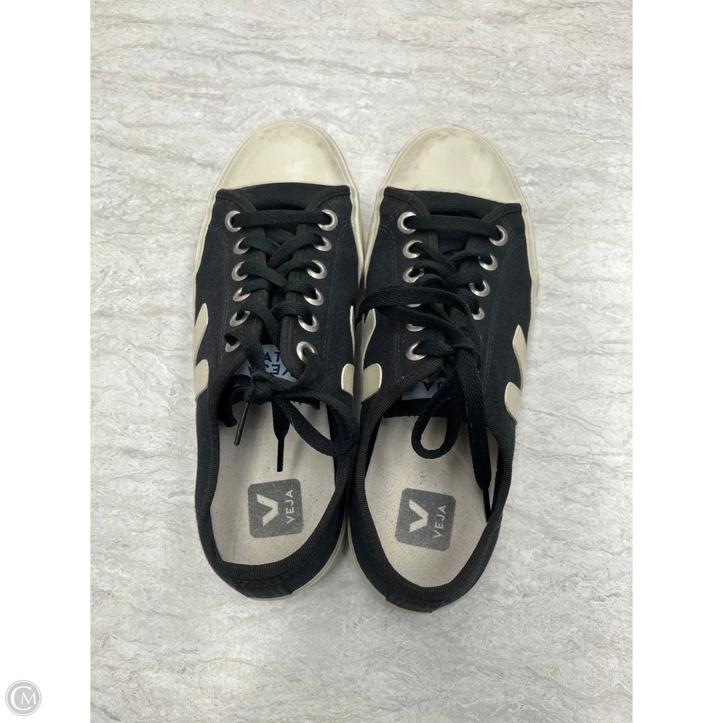 Shoes Sneakers By Veja In Black & Cream, Size: 9