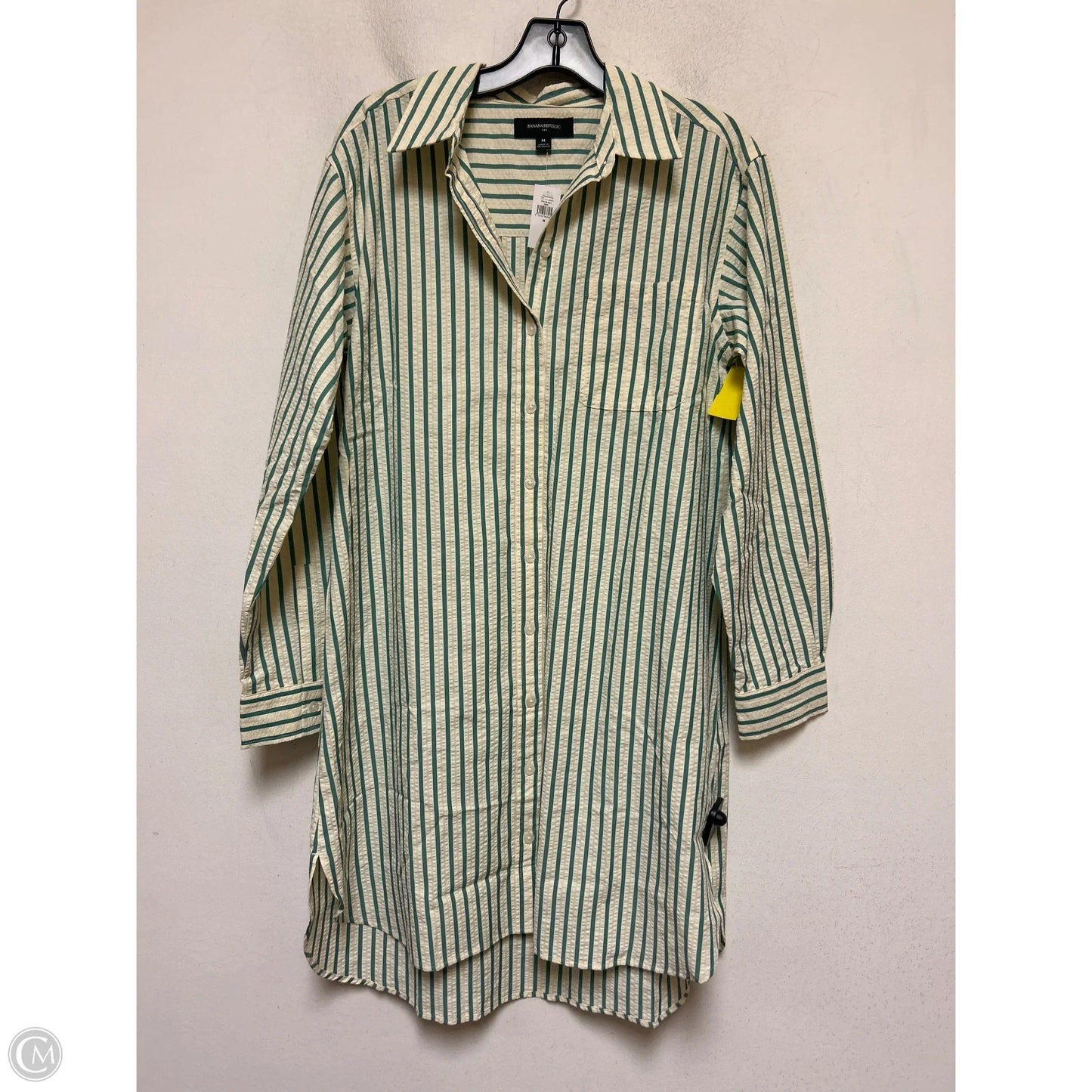 Dress Casual Short By Banana Republic In Striped Pattern, Size: M