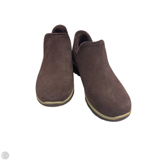 Shoes Sneakers By Skechers In Brown, Size: 7