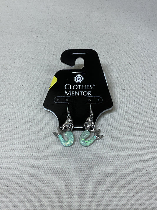 Earrings Dangle/Drop By Cmf In Blue & Silver