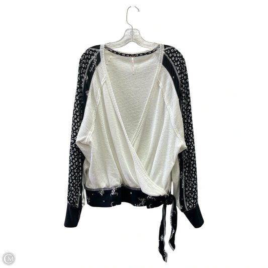 Top Long Sleeve By Free People In Black & White, Size: L