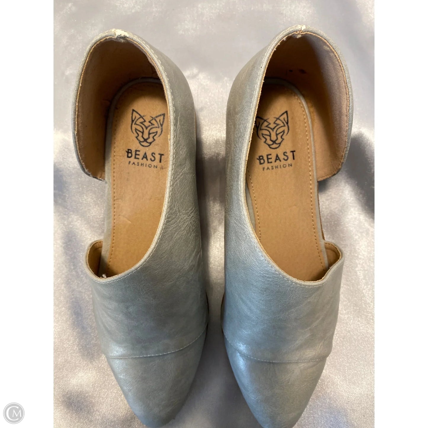 Shoes Flats By Clothes Mentor In Grey, Size: 7