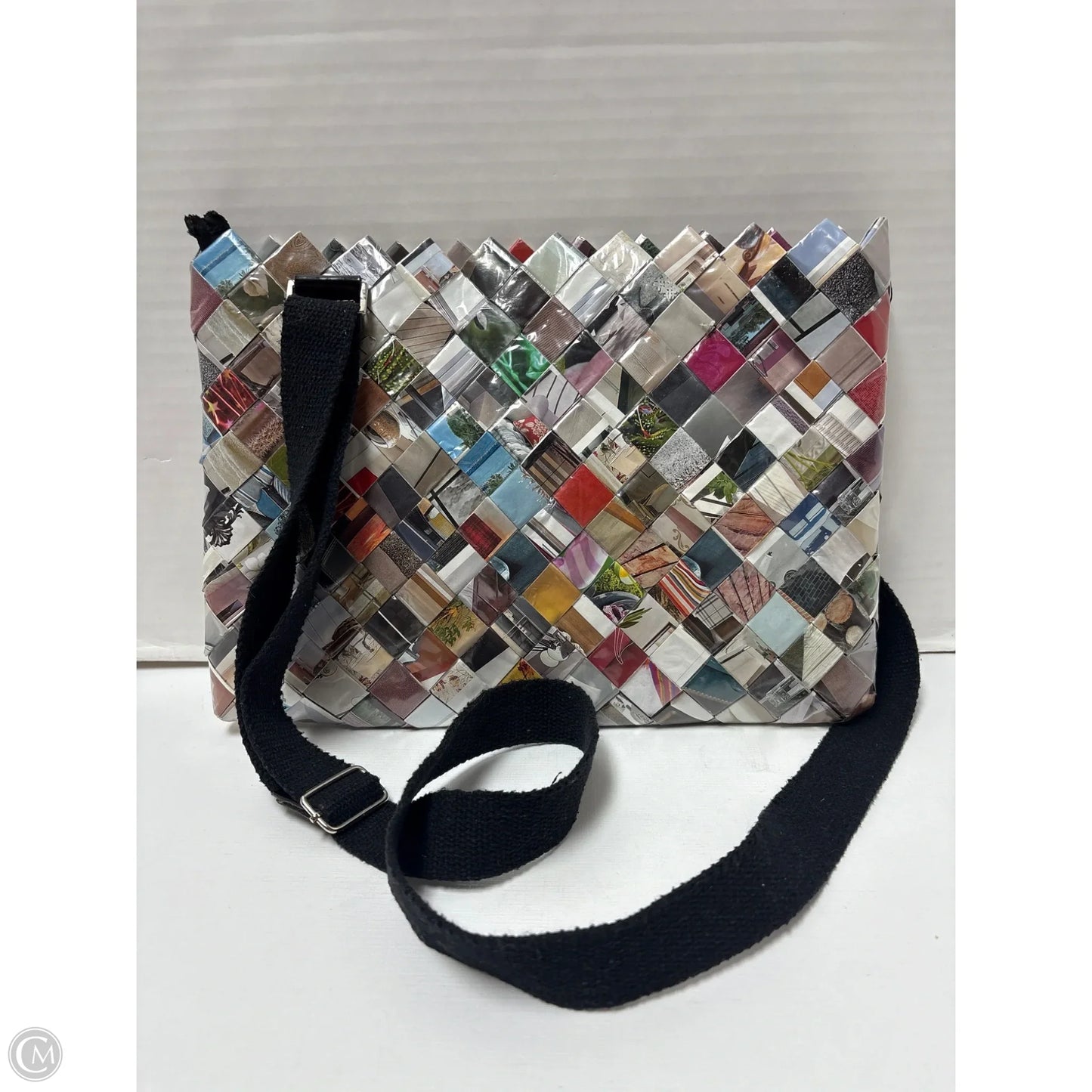 Crossbody By Clothes Mentor, Size: Medium