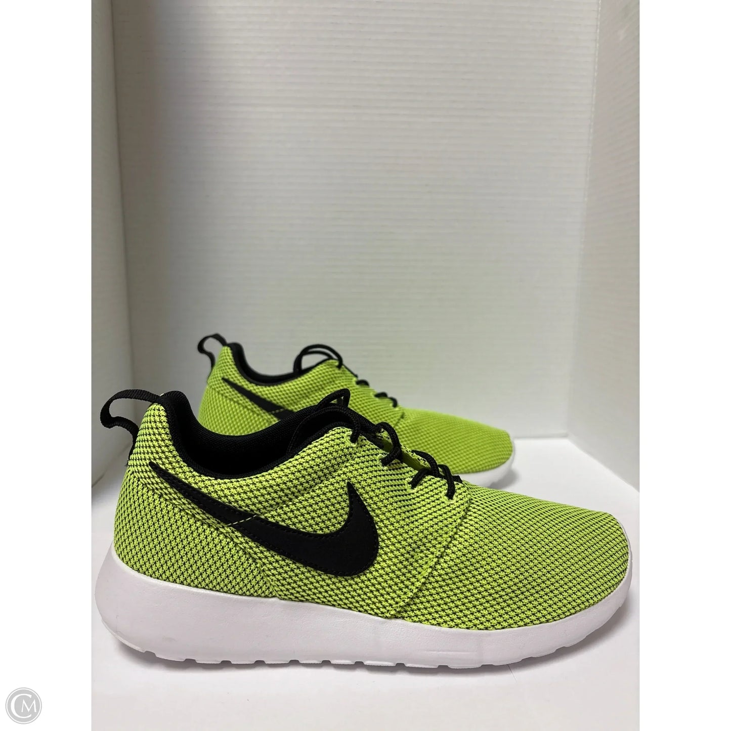 Shoes Athletic By Nike In Yellow, Size: 9.5