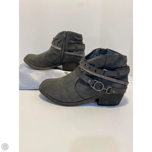 Boots Ankle Heels By Jelly Pop In Grey, Size: 8.5