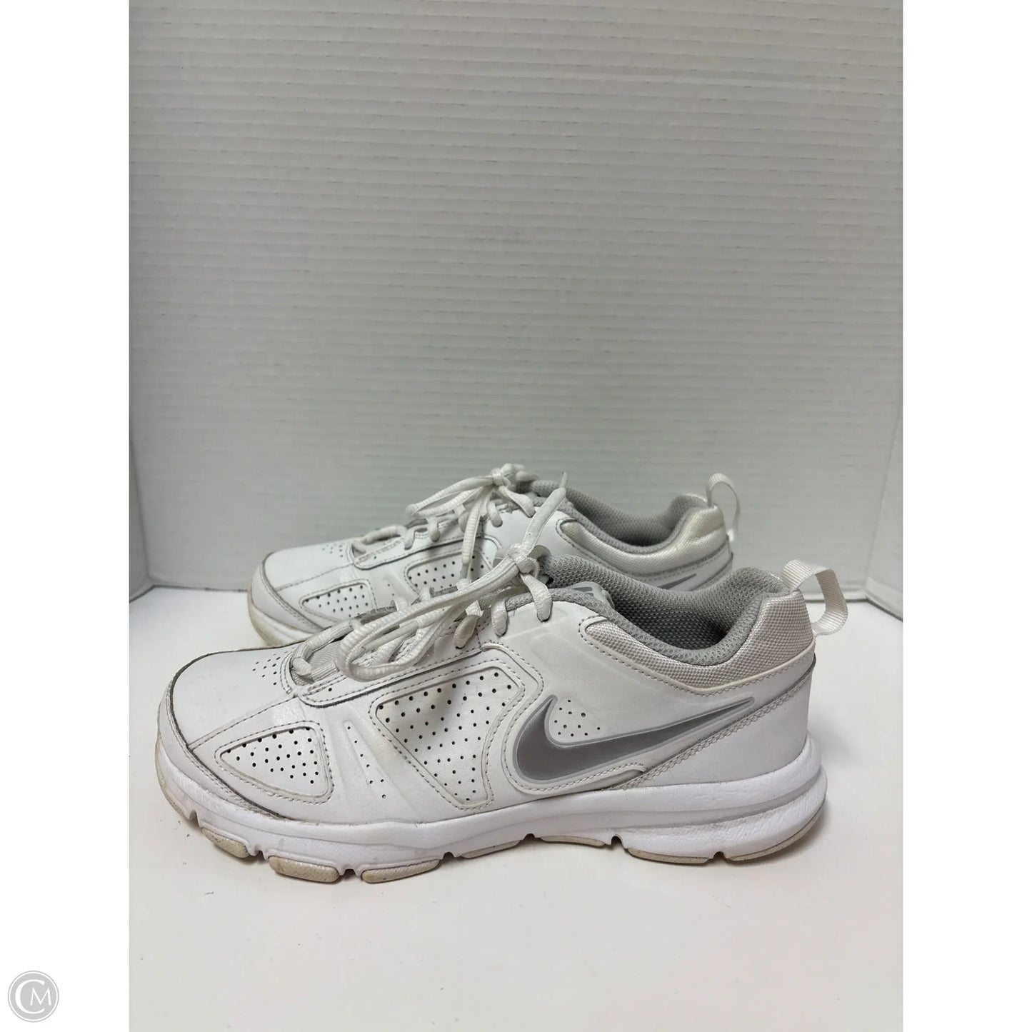 Shoes Athletic By Nike In White, Size: 8