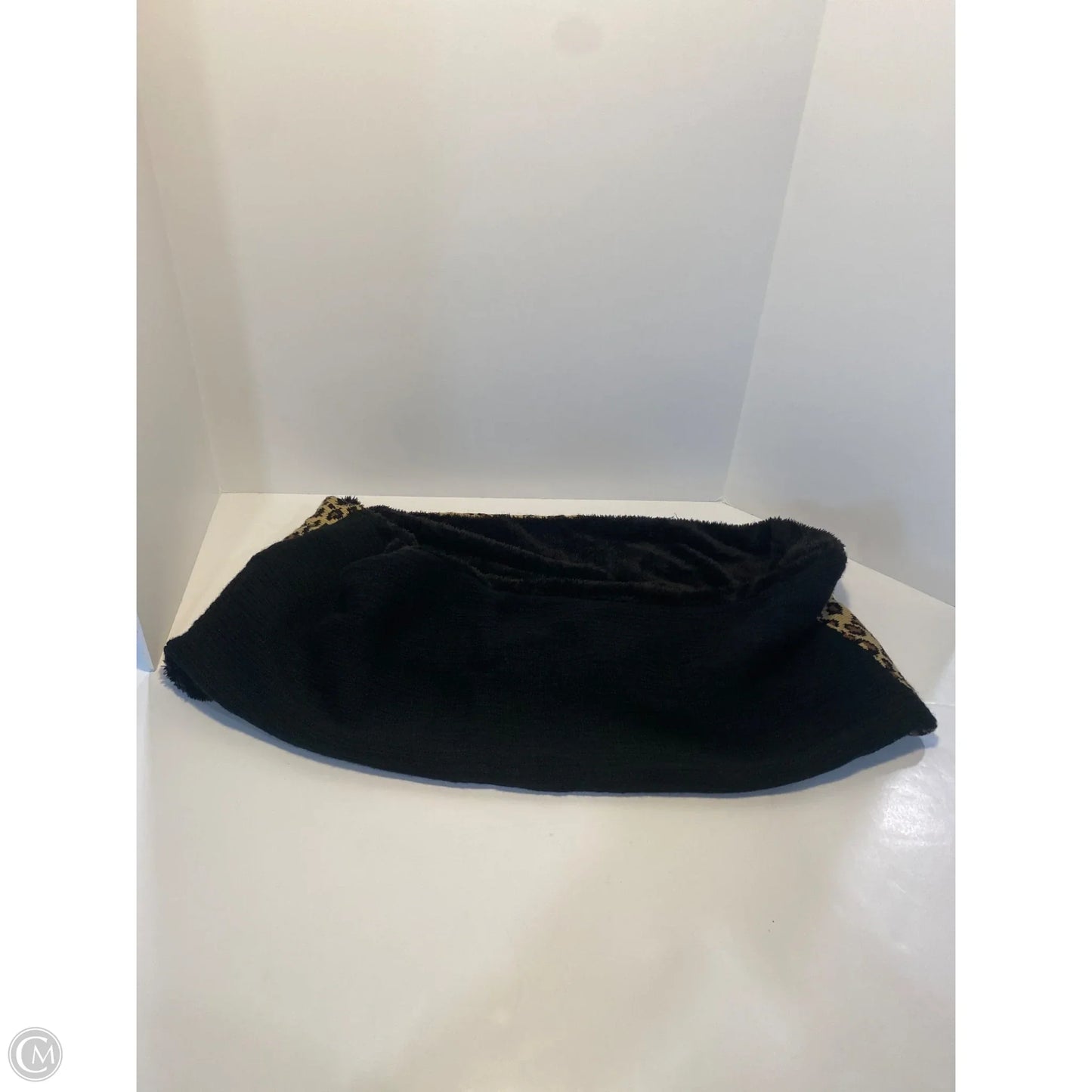 Shawl Designer By Ugg In Animal Print