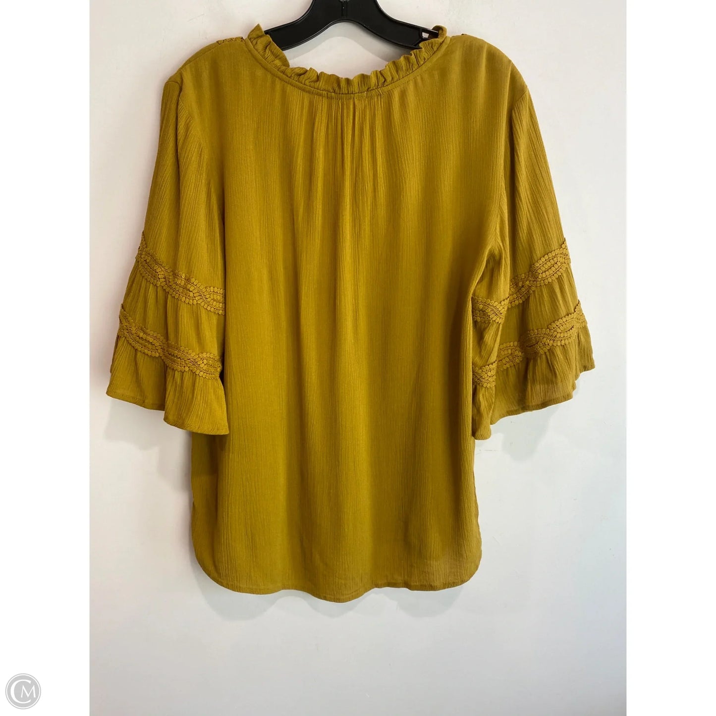 Top Short Sleeve By Maurices In Yellow, Size: L