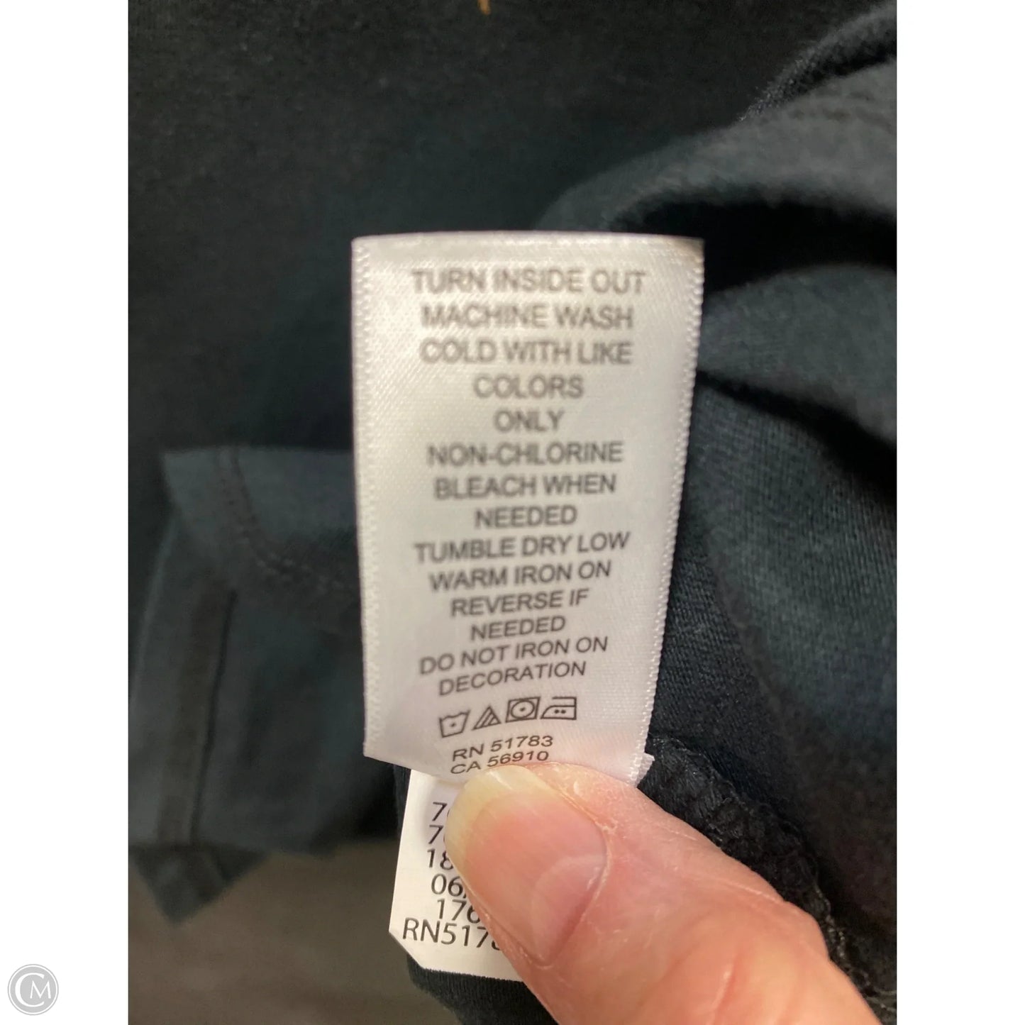 Top Short Sleeve By Maurices In Black, Size: L