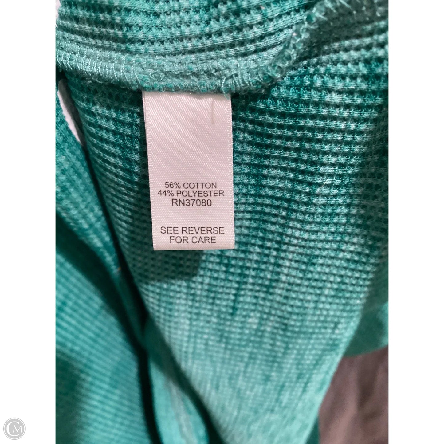 Top Long Sleeve By Cato In Green, Size: M