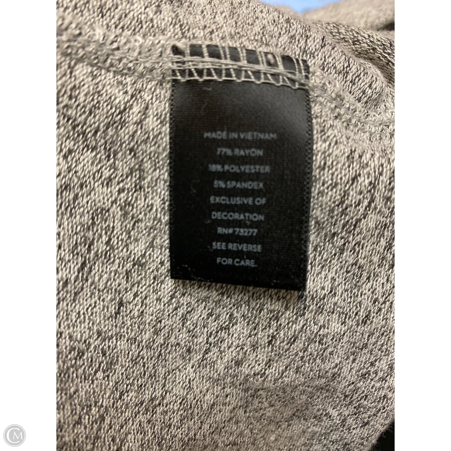 Top Long Sleeve By Simply Vera In Grey, Size: M