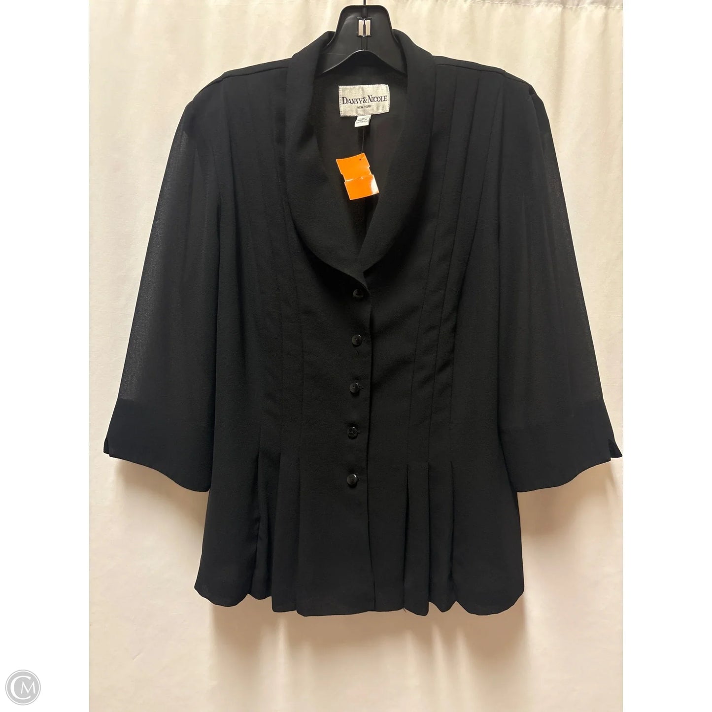 Top Short Sleeve By Dannyandnicole In Black, Size: M