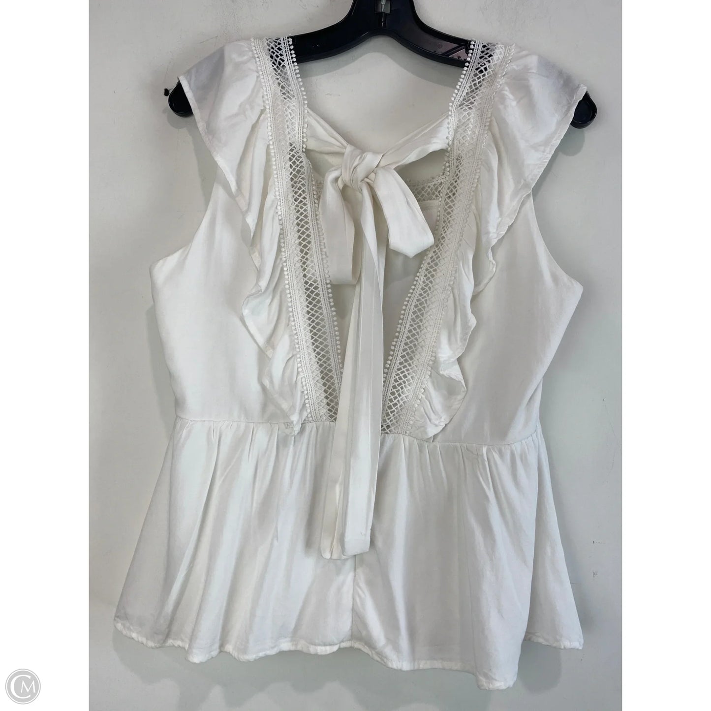 Top Sleeveless By Jun & Ivy In White, Size: L