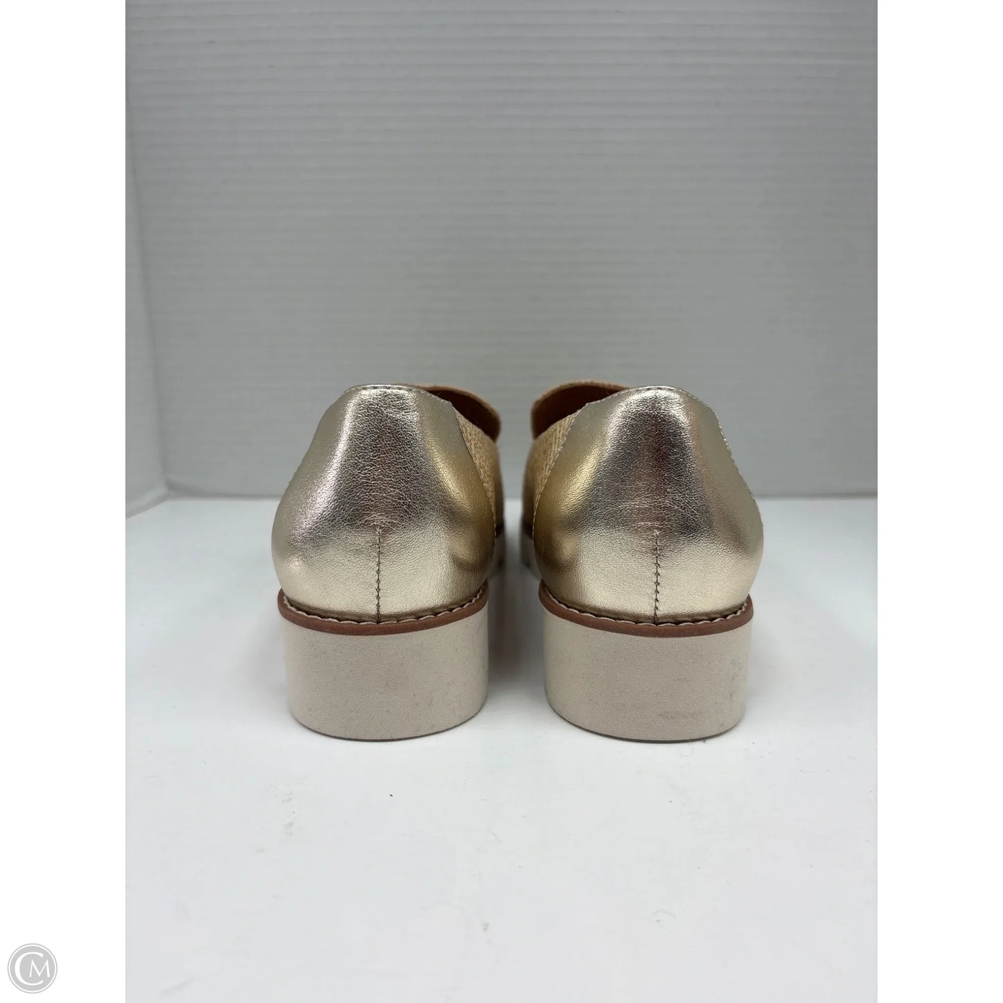 Shoes Flats By Vionic In Tan, Size: 6.5
