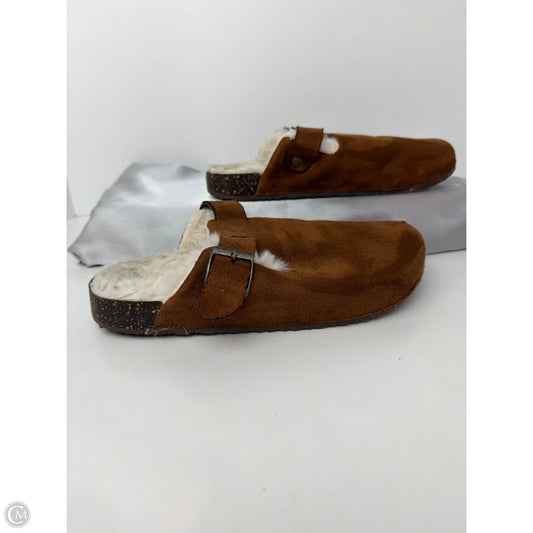 Shoes Flats By Clothes Mentor In Brown, Size: 7