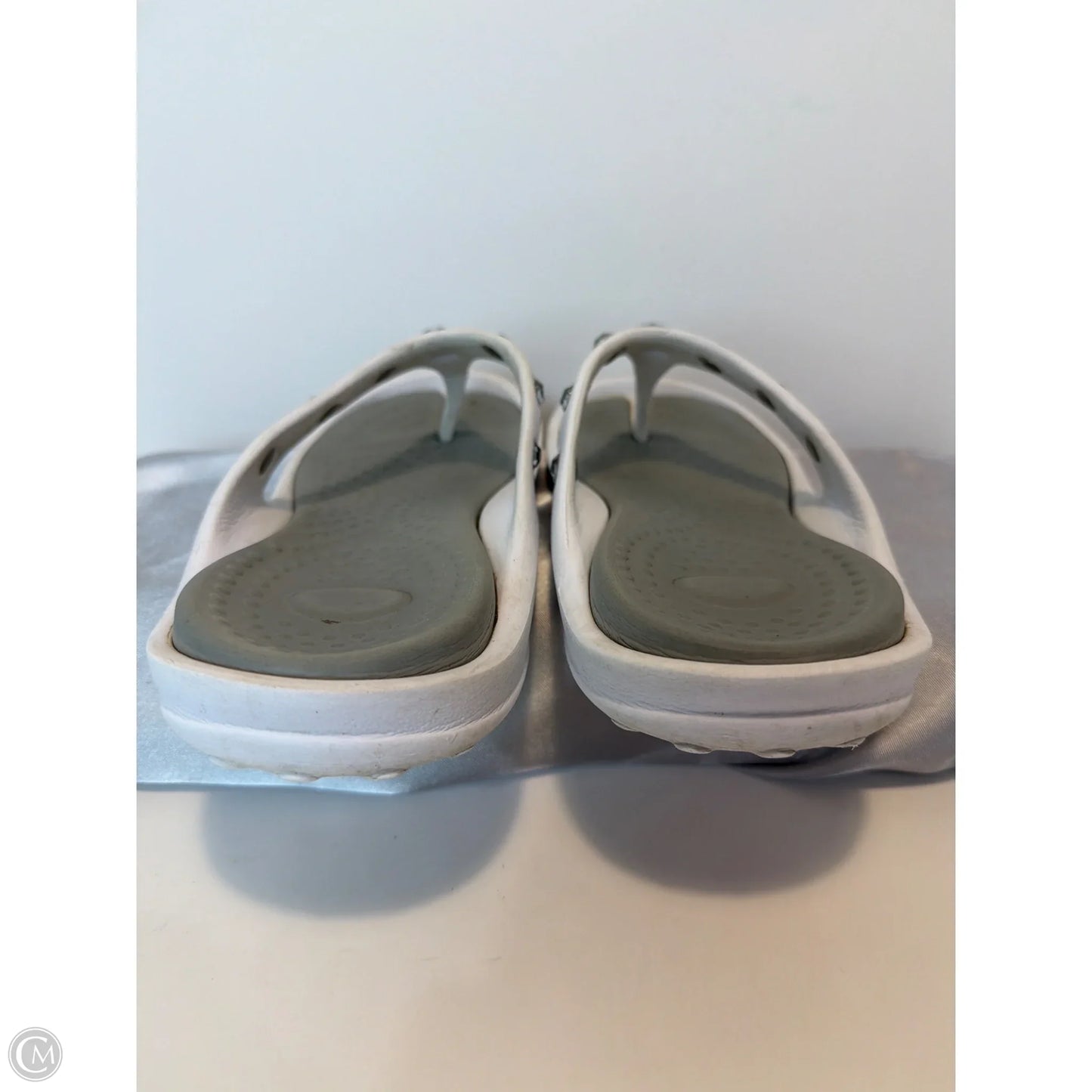 Sandals Flats By No Boundaries In White, Size: 8