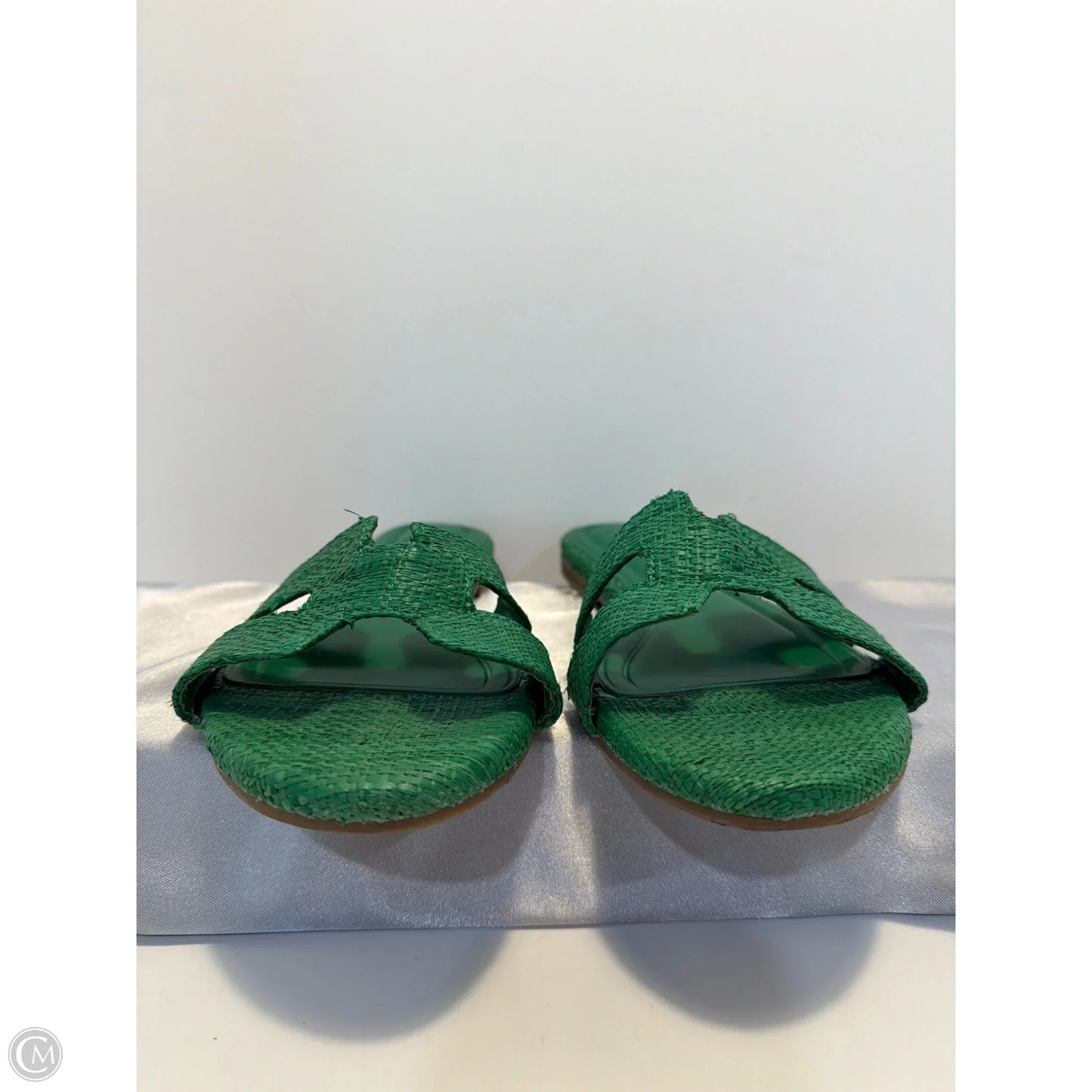 Sandals Flats By Crown And Ivy In Green, Size: 8.5