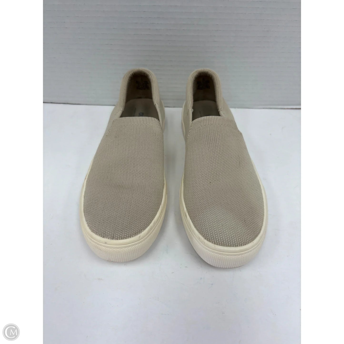 Shoes Sneakers By Old Navy In Tan, Size: 6