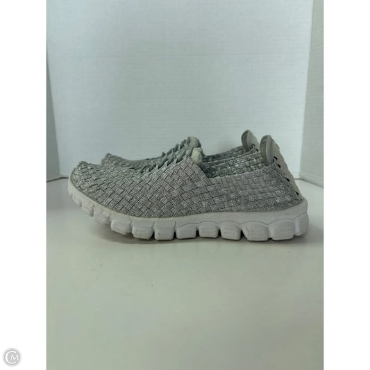 Shoes Athletic By Clothes Mentor In Grey, Size: 9