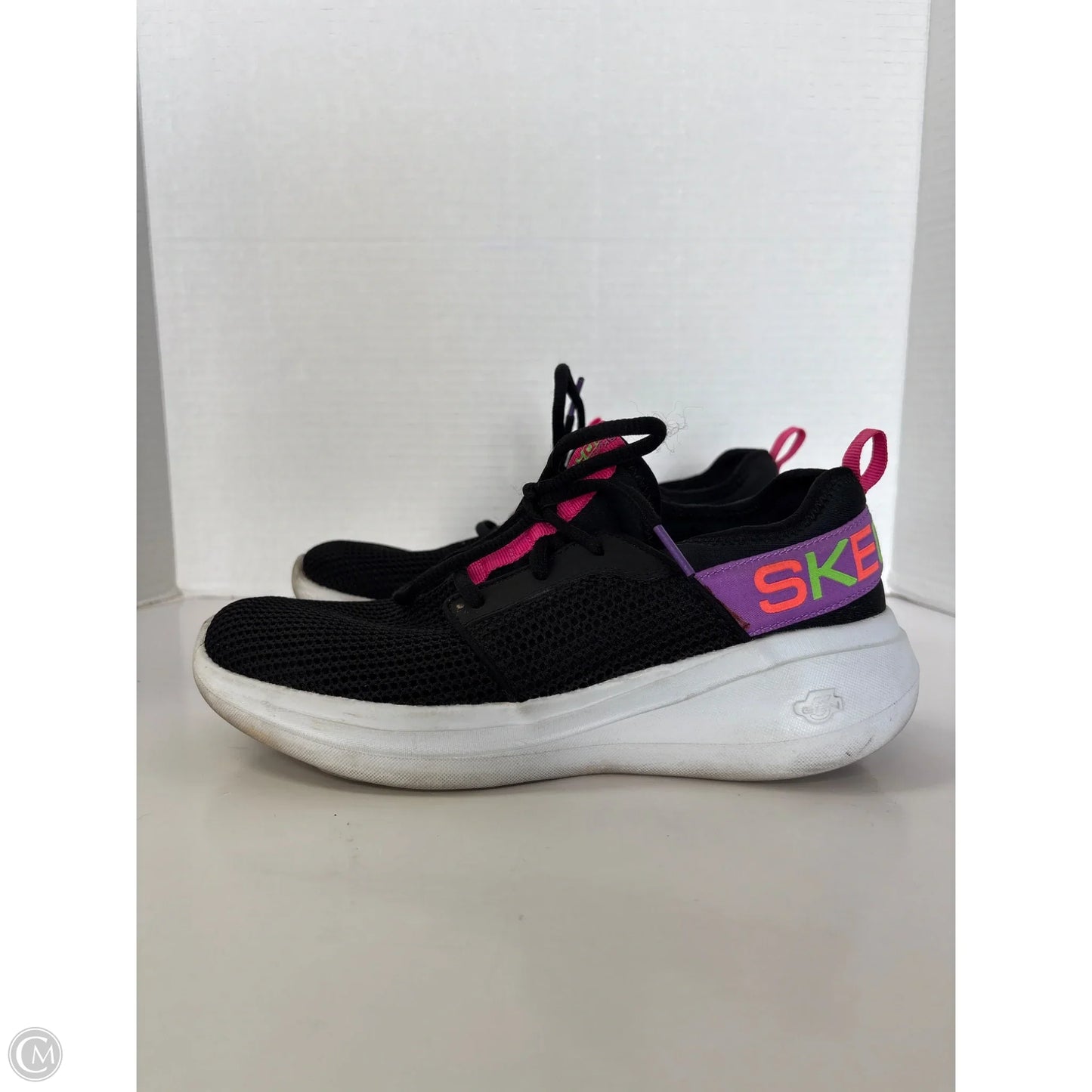 Shoes Athletic By Skechers In Black, Size: 7.5