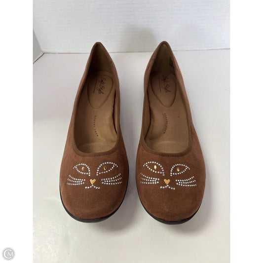 Shoes Flats By Hush Puppies In Brown, Size: 11