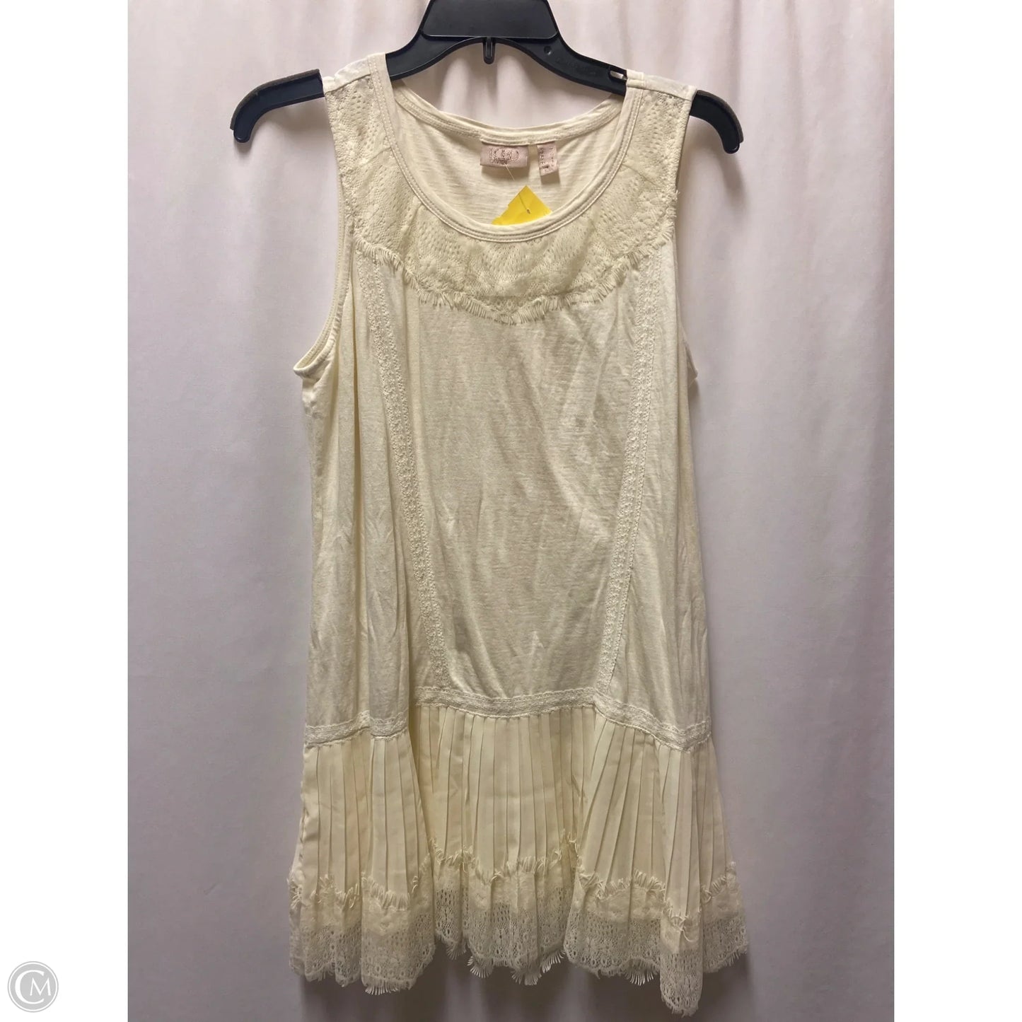 Top Sleeveless By Logo In Cream, Size: M