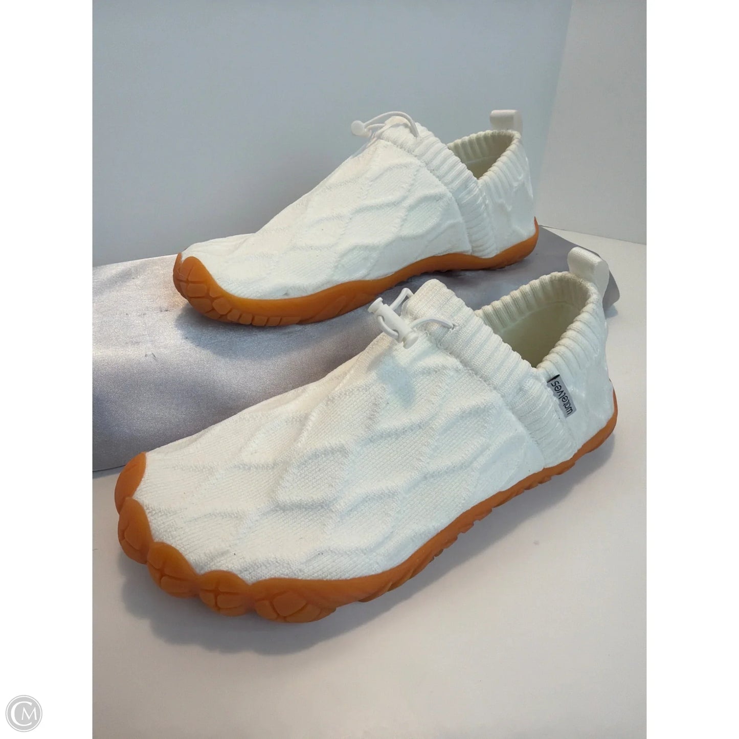 Shoes Flats By Clothes Mentor In White, Size: 8.5