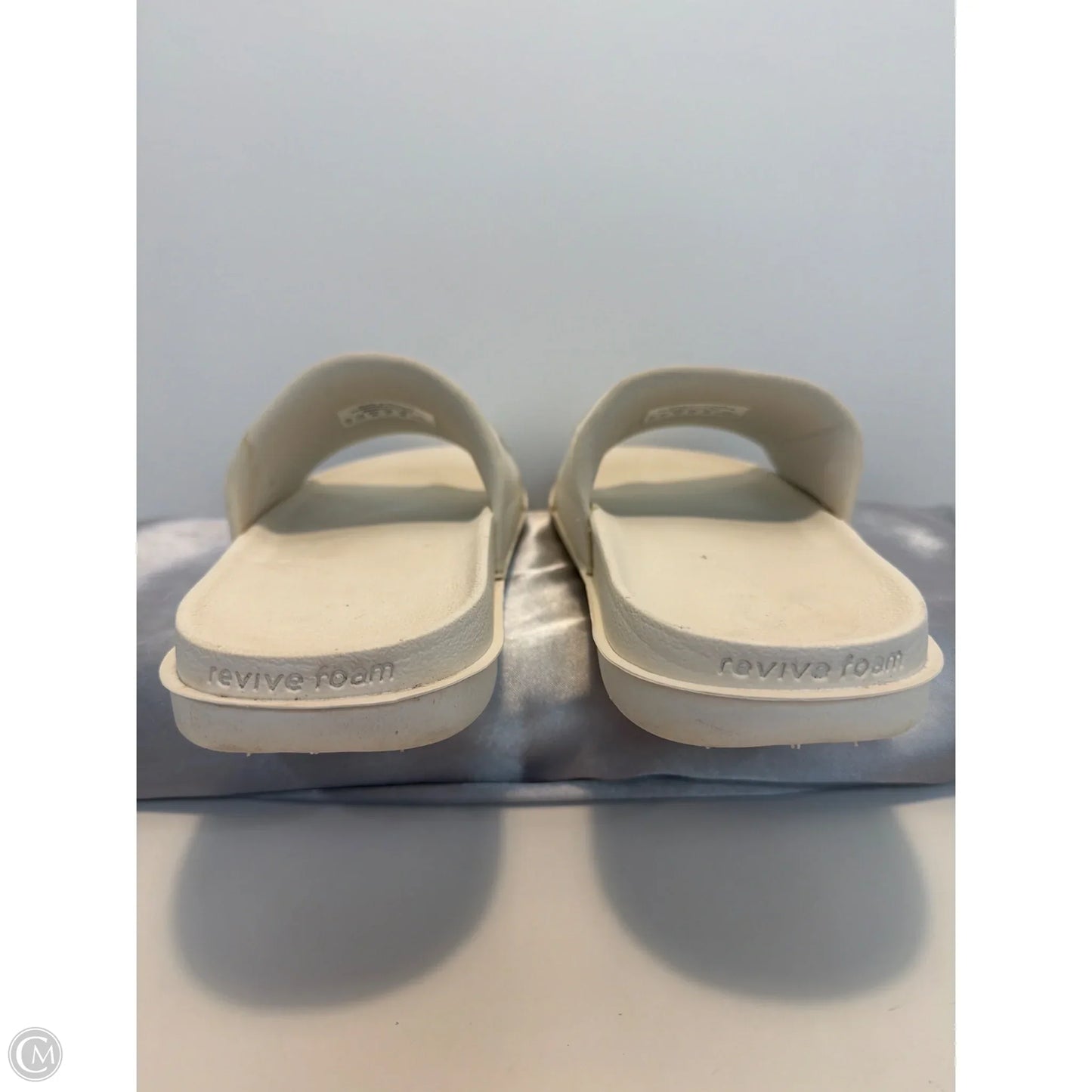 Sandals Flats By Nike In White, Size: 10