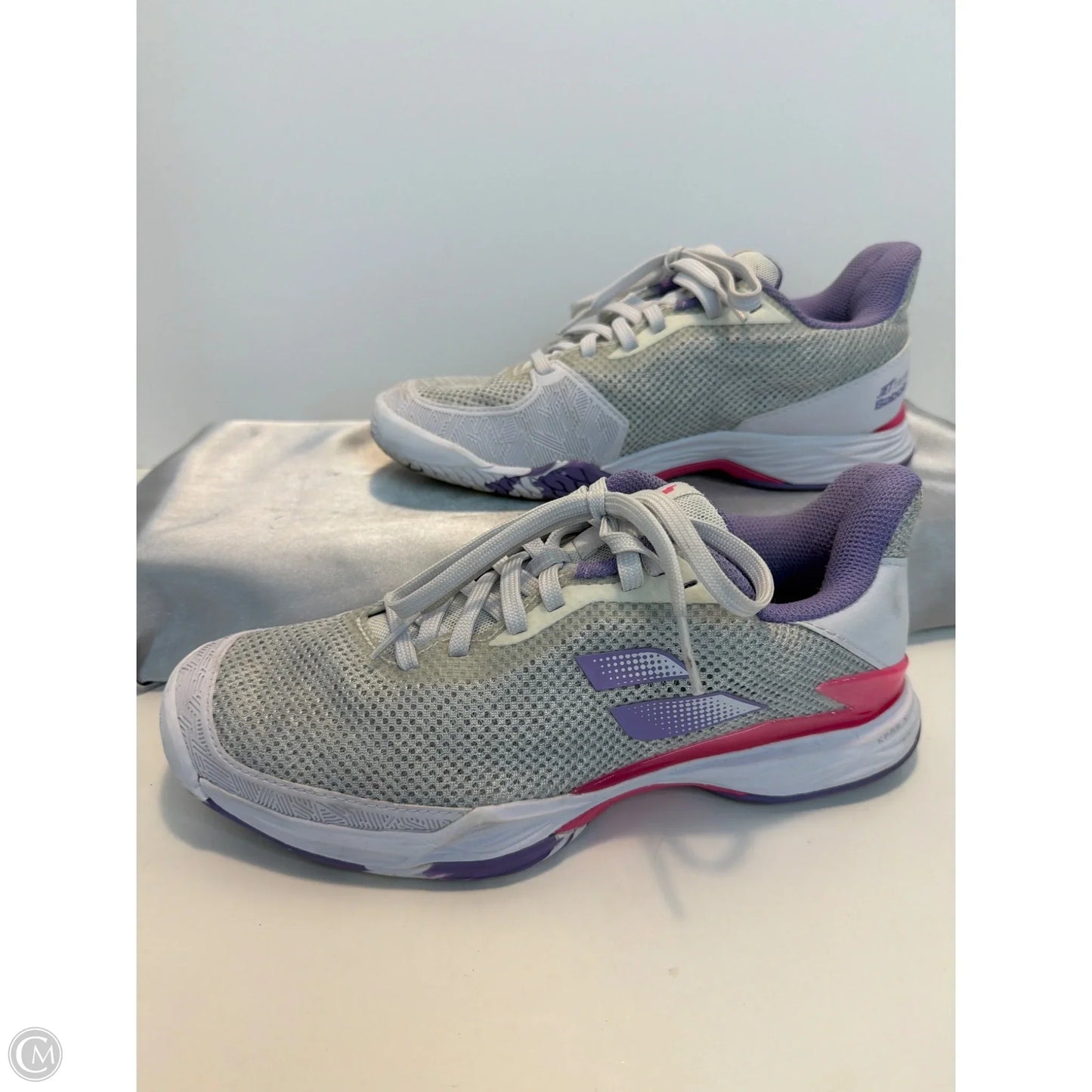 Shoes Athletic By Clothes Mentor In White, Size: 6.5