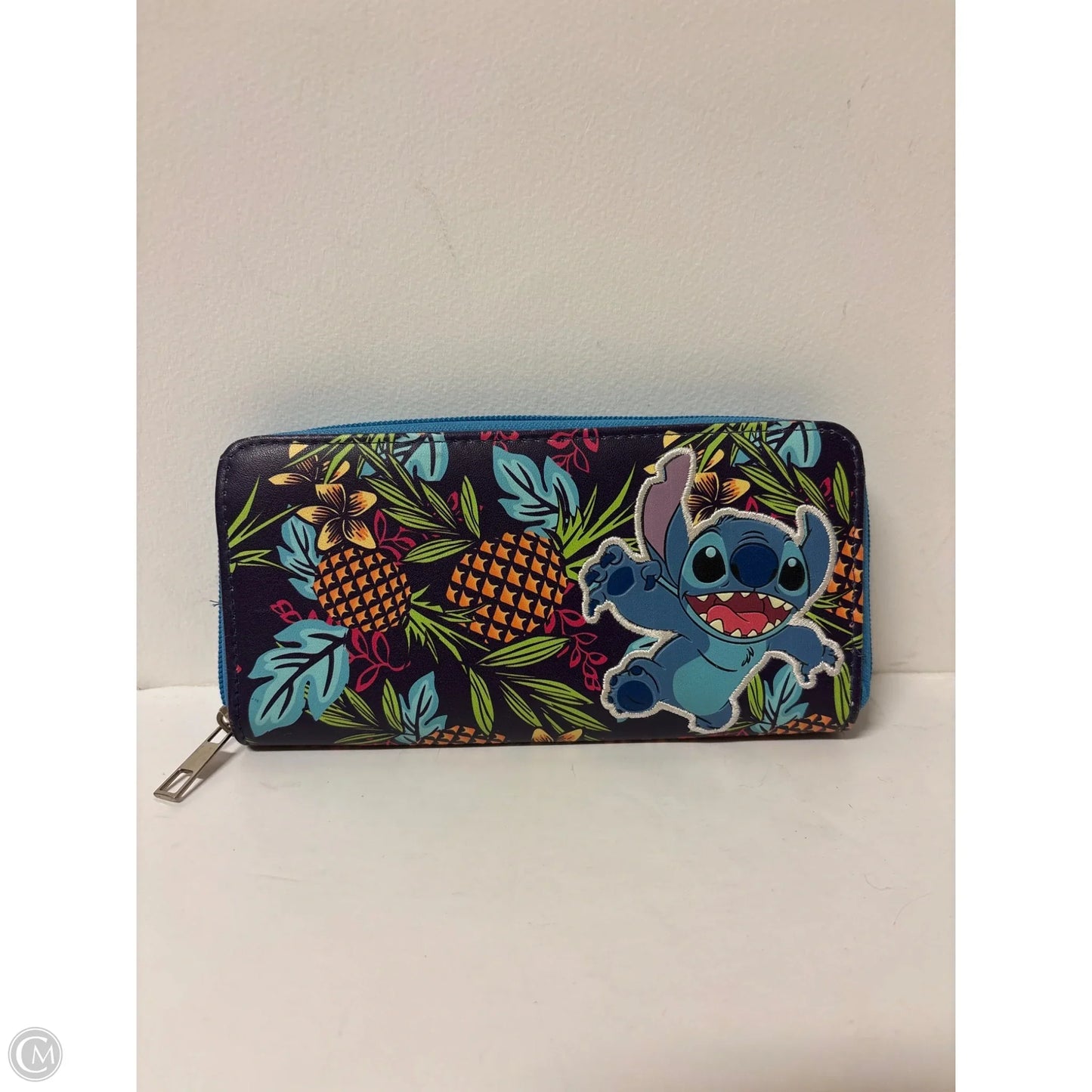 Wallet By Clothes Mentor, Size: Large