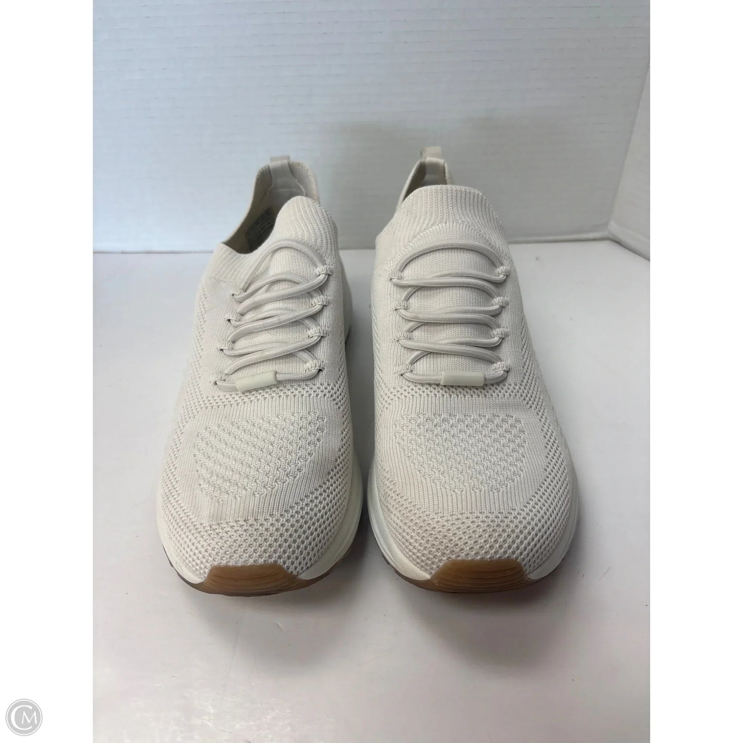 Shoes Athletic By Skechers In Cream, Size: 9