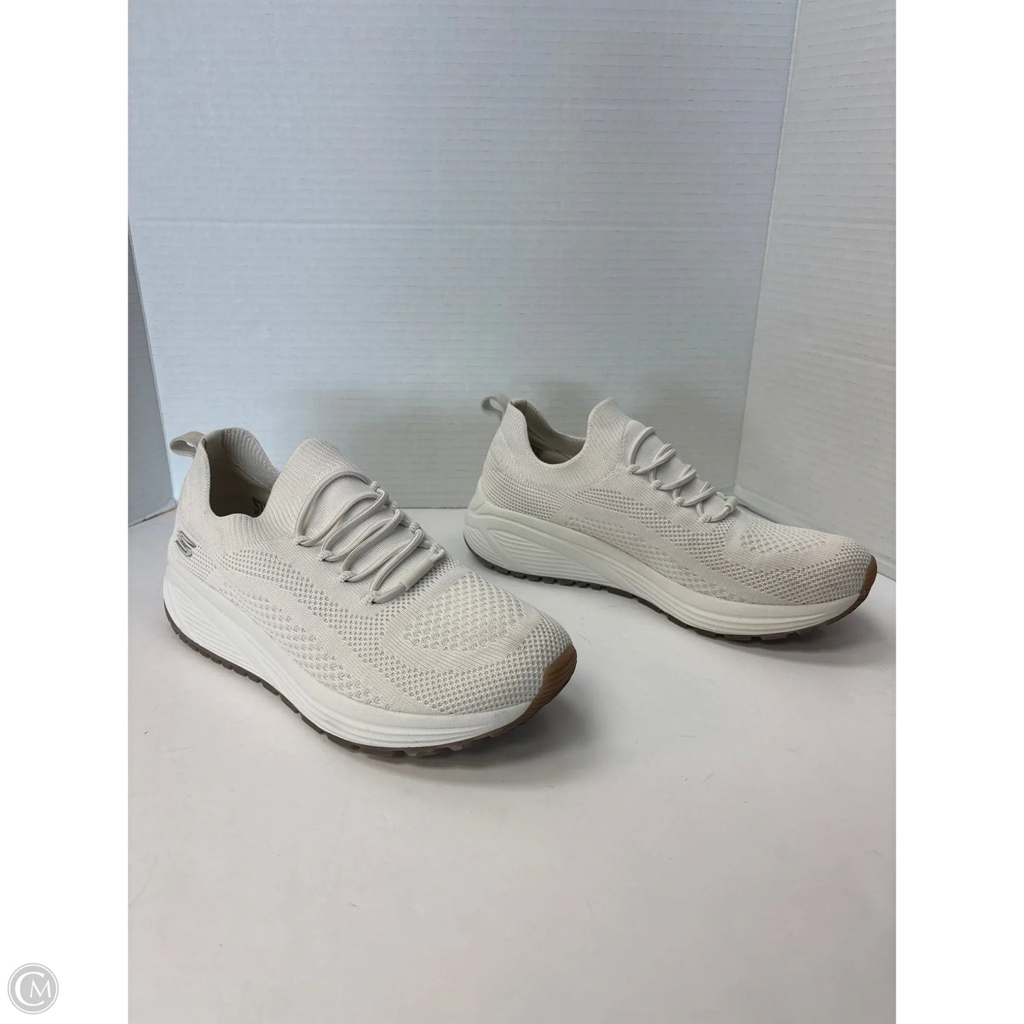 Shoes Athletic By Skechers In Cream, Size: 9