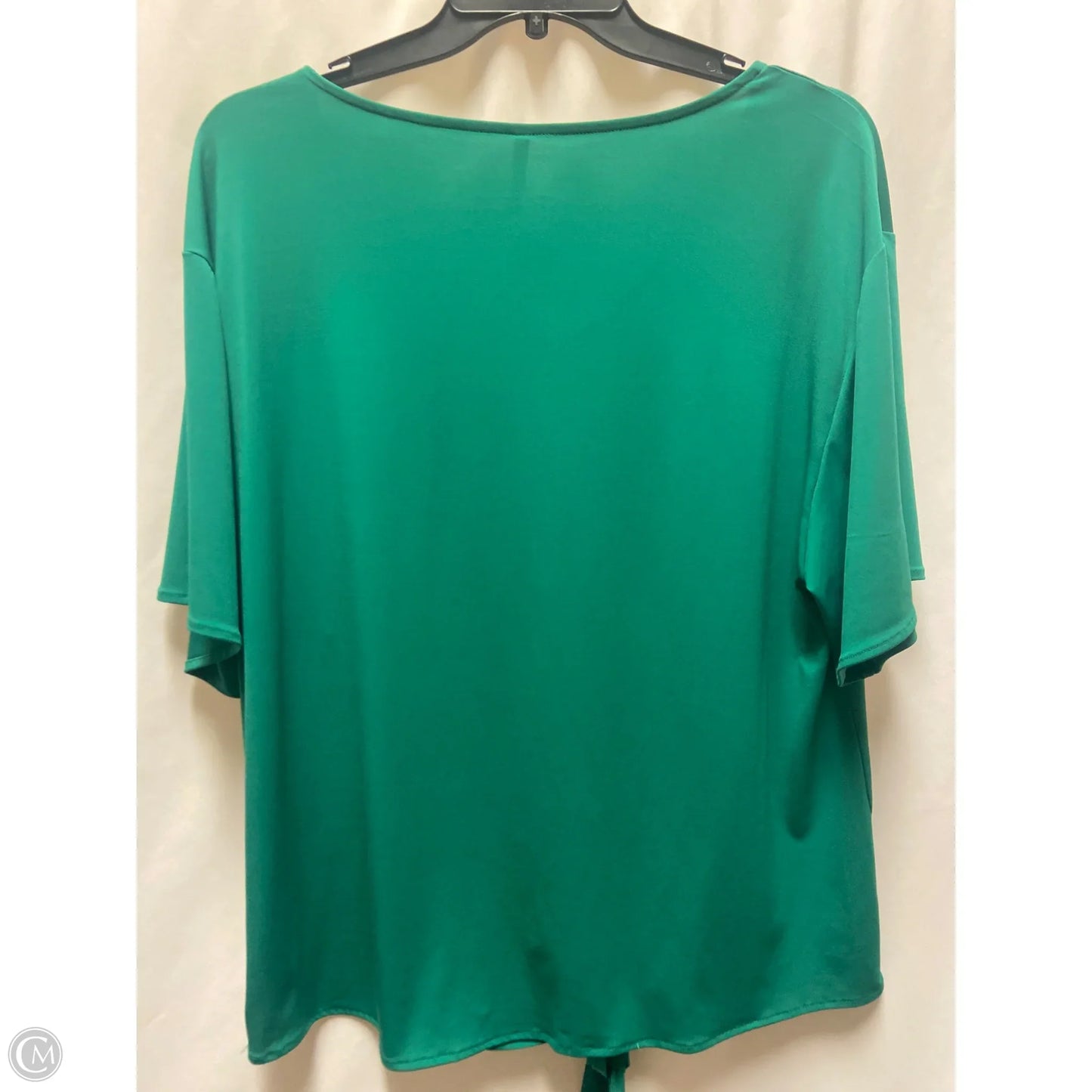 Top Short Sleeve By Passport In Green, Size: 1x
